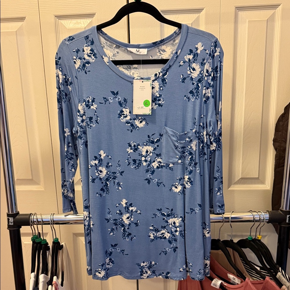 Amelia James Blue Floral Long-Sleeve Pocket Tee